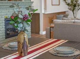 Evergreen Garden Wi-Fi available close to Nike Intel Hospital Downtown, hotel in Portland