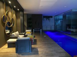 House with a private pool in Bosque Norte，科恰班巴的小屋