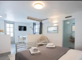 WHITE W4 new studio in Naousa