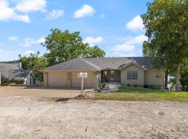 Sunrise, Wildlife & Paddle Boarding Awaits!, hotel v destinaci Sunrise Beach