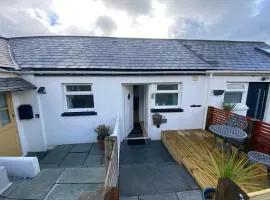 Cosy Cornish cottage with rural views