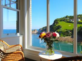 Beachfront Edwardian Villa with Stunning Sea Views, hotel in Combe Martin