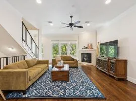 Highland Park, Oak Lawn Dallas Townhome