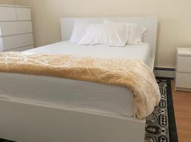 private room, khách sạn ở Paterson