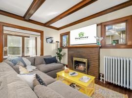 Bde Maka Stay - Classic 5 BR Heart of Uptown - Hennepin & Lyndale - Close to Lakes, vila v destinaci Calhoun Beach