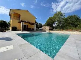 Holiday home in Nedescina 43269