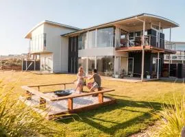 Tahiti Haven Ocean Front Modern Family Escape