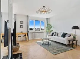 Modern Studio with Kitchen in Prime Location