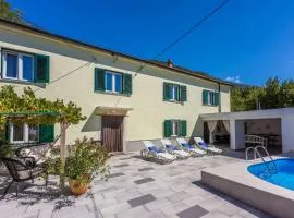 Holiday home in Drivenik 41881