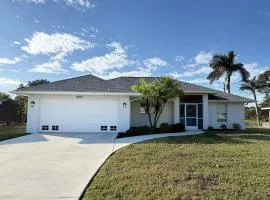 Pet-Friendly 3BR – Relax & Explore Beaches & Golf