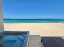 Beachfront Luxury Condo Private Jacuzzi Ocean Views