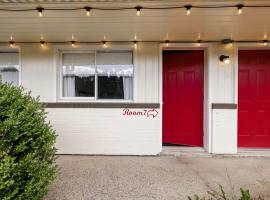 The Billy Motel Pet Friendly Room with Charm, hotel v destinaci Davis