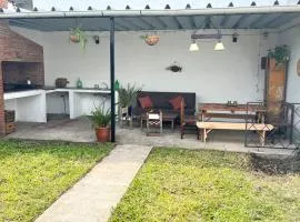 Casa, gran parrillero a pocos minutos de sitios turísticos