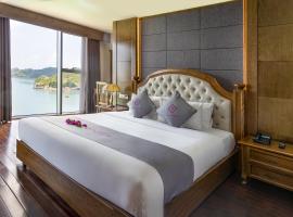 Paradise Elite Cat Ba - Managed by H&E Hospitality, hotel in Cat Ba