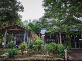 Hill Station Hostel at Chor Chaba, hotel em Ko Kood