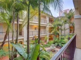 Downtown Pismo Beach modern updated single-level