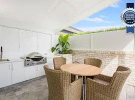 Unwind Pet Friendly 1 Min Walk to Beach