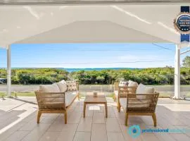 Callala Beach Walk - Beachfront with Fireplace