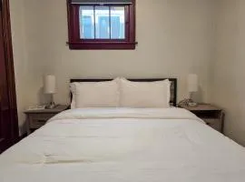 Cute 2 Bedroom Apartment 7 minutes from the falls!