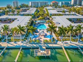 Welcoming 2-bedroom condo with bonus room!, hotel en Clearwater Beach