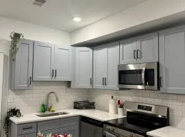 Cozy Retreat Near EWR with NYC access