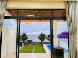 Villa sát biển, 6pn, 9 giường, 7 toilet, hồ bơi riêng, bãi biển, sân vườn, ξενοδοχείο σε Tiến Thành