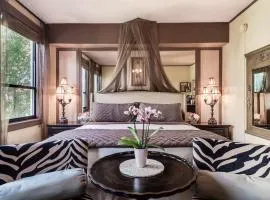 Hemingway Suites at Palm Beach Hotel Island