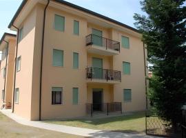 Apartment in Rosolina Mare 34864, hotel in Rosapineta