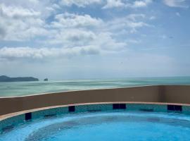 Cozy Suite and Jacuzzi with ocean views in Atacames, ξενοδοχείο σε Volcán Chimborazo