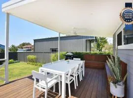 Tillys Retreat I Pet Friendly I 3 Min Walk to Beach