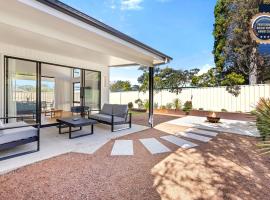 Callala Haven - Pet Friendly with Fire Pit, hotel in Callala Bay