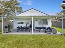 Serendipity Stays Jervis Bay - 5 Mins Walk to Beach, hotel in Sanctuary Point