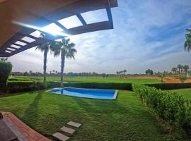 Luxury 6-Bedroom Villa with Private Pool in Ein Bay, Sokhna, hotel in Ain Sukhna