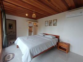Sonnenhouse Lombok Kertaraharja, hotel em Luk