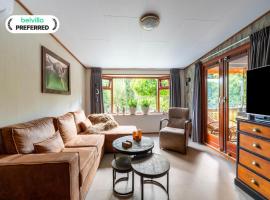 Chalet in Stegeren near Forest and Pond, hotel in Stegeren