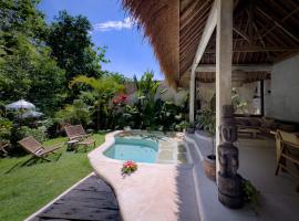 Tropical Villa with exotic pool, Uluwatu Bingin, ξενοδοχείο σε Uluwatu