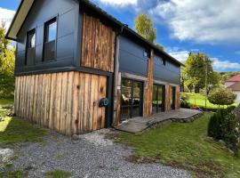 IRON LODGE Banský Studenec, hotel in Banský Studenec