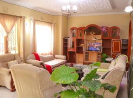 Aggie's BnB- Entire 3-Bedroom Bungalow, ubytování v soukromí v destinaci Nakuru