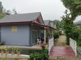 ลาภะ เกสท์เฮาส์ บ้านรักไทย