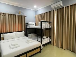 Home in Krong Battambang, hotel in Phumĭ Svay Chh'êh