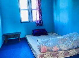 Karfok Khalanga community homestay, hotel v destinaci Ilām