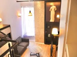 Historic Mutual Heights CBD Loft w Pool & Gym