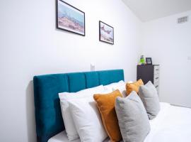 Modern 2 Bedroom Apartment with Balcony - Xemx Residence, hotel v destinaci Gżira