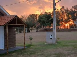 Chácara e Pousada Aeroporto, hotel v destinaci Andradina