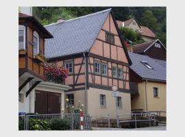 Ferienhaus Altes Elbschifferhaus，位于柯尼希施泰因易北的酒店