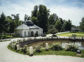 Pałac Popielów w Kurozwękach, Apartament w Oficynie - A