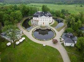 Pałac Popielów w Kurozwękach, Apartament w Oficynie - A, hotel em Kurozwęki