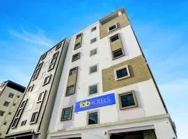 FabHotel Leon Square