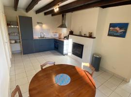 Cottage Cèdres - Maison chaleureuse à la campagne avec jardin, hotel v destinaci Héric