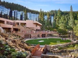 Remodeled Second Floor Valley View suite, Hotel in Olympic Valley